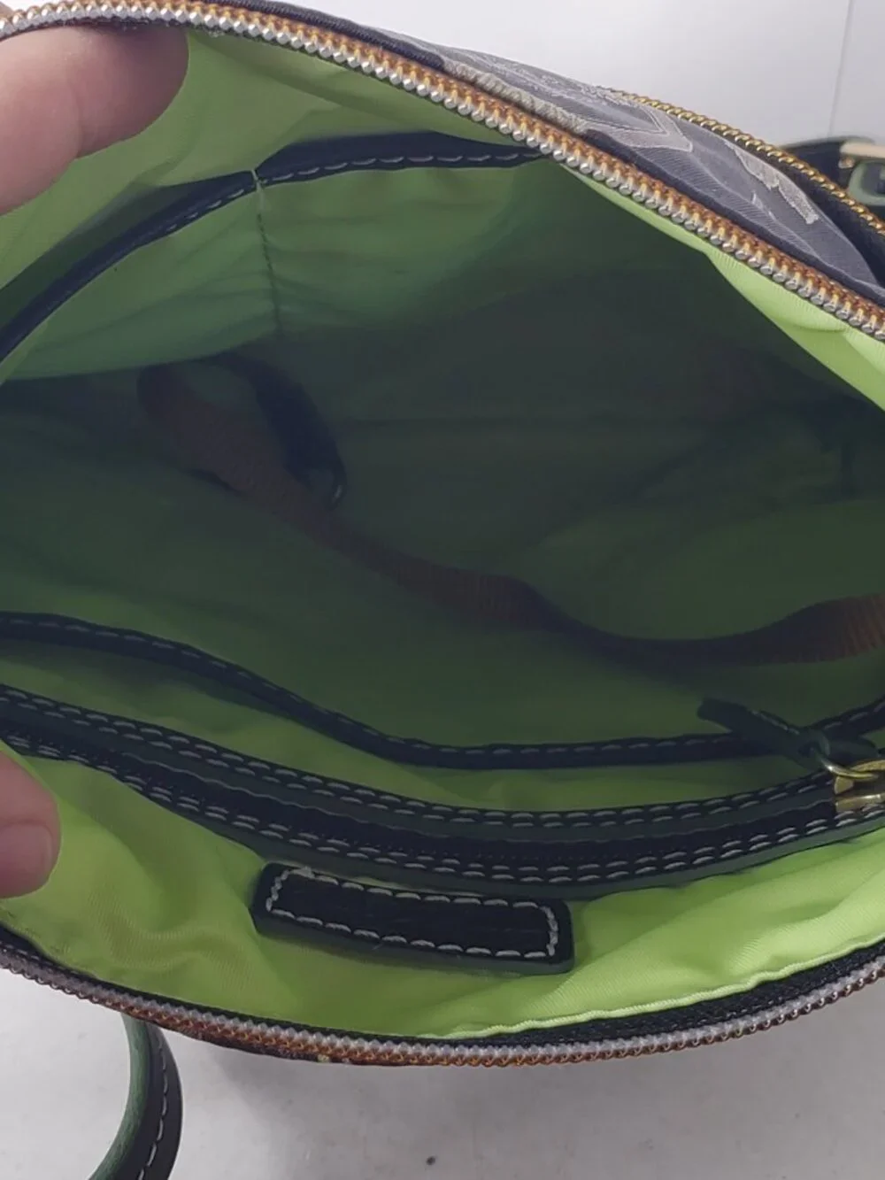 New Dooney Bourke Disney Haunted Mansion 2 Crossbody Bag Ghost Portrait Print - Picture 10 of 12